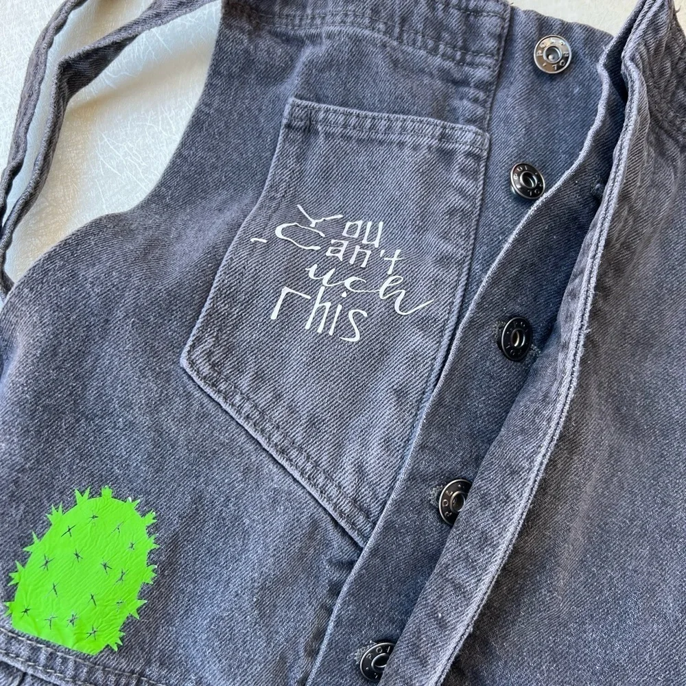 POL Cactus Pint Overalls with front pocket panels hidden buttons Women’s Size M